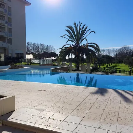 Cosy Seaside With A Pool Апартаменты